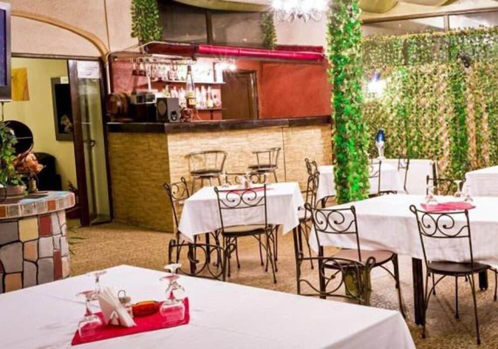 Hotel Eos Bukares Bagian luar foto