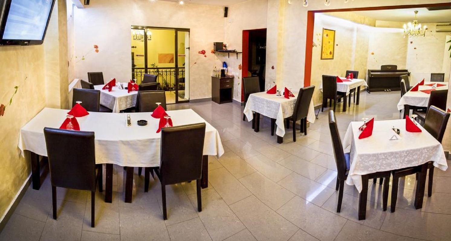 Hotel Eos Bukares Bagian luar foto